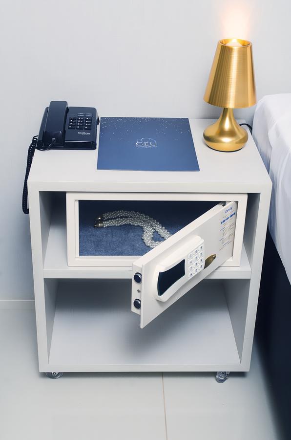 Hotel Ceu 4*